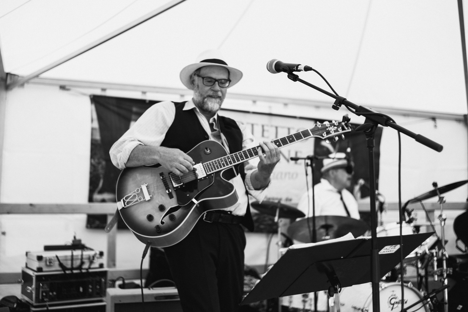 Oldie Town Festival Wolframs Eschenbach Rockabilly Quartetto Corleone Ansbach Eventreportage Eventfotografie Konzertfotografie Katharina Meier Spiegelhof Fotografie 0037